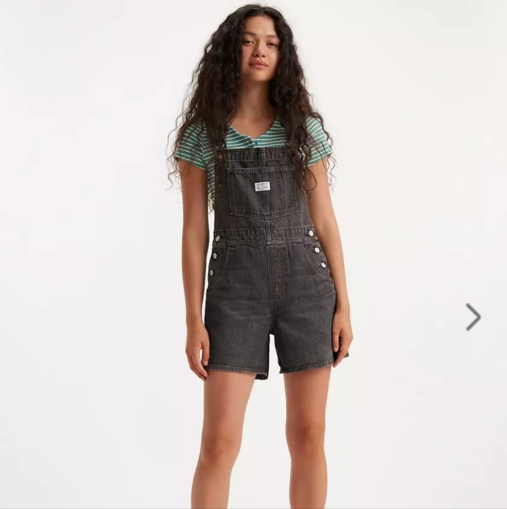 Levis, Womens "Vintage Shortalls", Size Small, Like New, "Live Wire" Colour